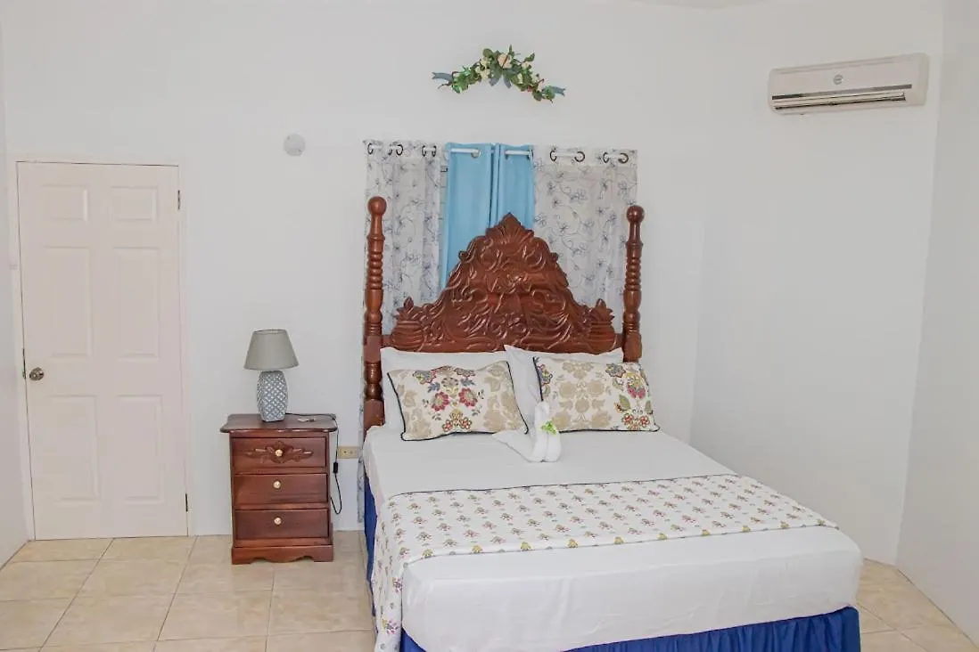 Chateau De La Rose Montego Bay